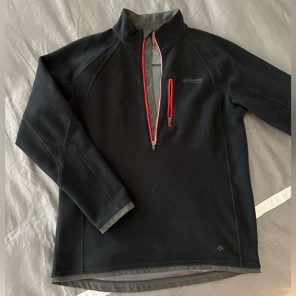 Columbia sweatshirt